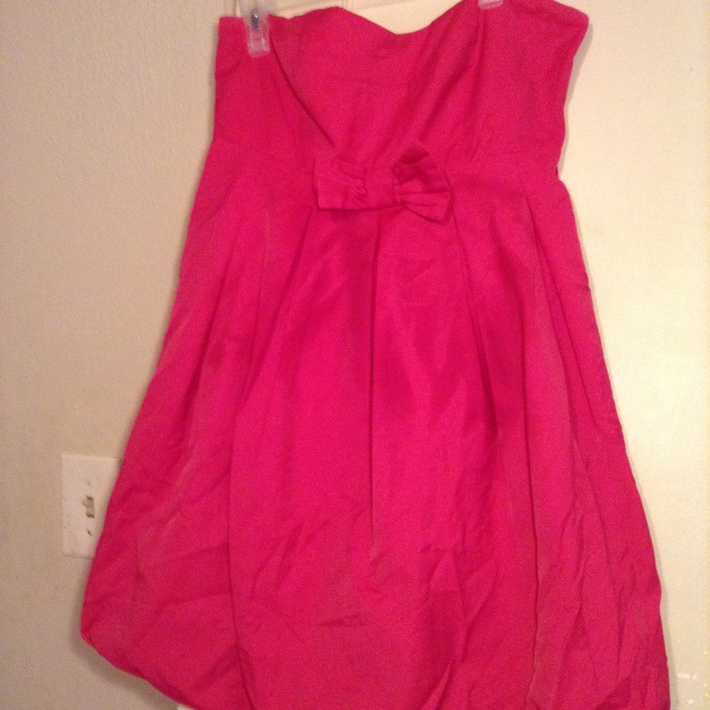 strapless dress .